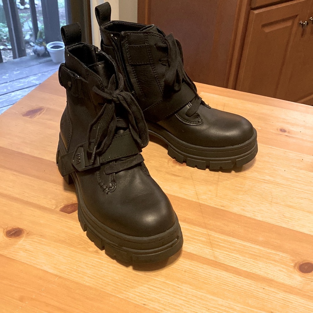 Ugg Ashton Lace Up Combat Boots